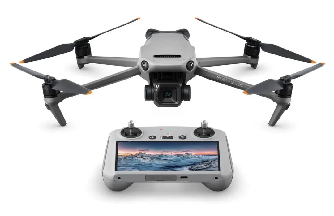 DJI Mavic 3 Classic (DJI RC), Drone with 43 CMOS Hasselblad Camera, 5.1K HD Video, 46 Mins Flight Time, Omnidirectional Obstacle Sensing, Smart